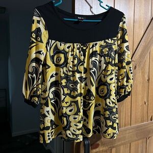 Nice black and yellow top Small